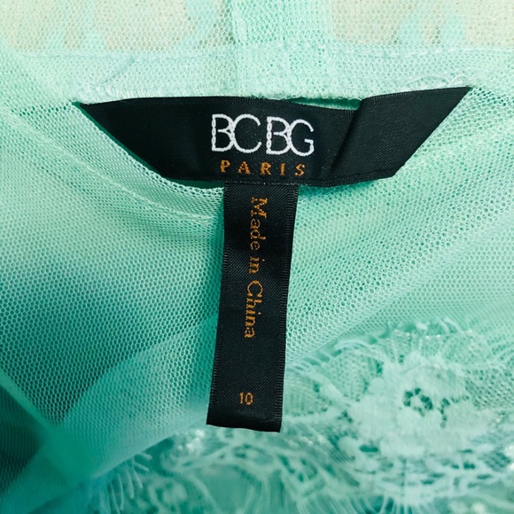 Beautiful lace mini dress. - Picture 4 of 4